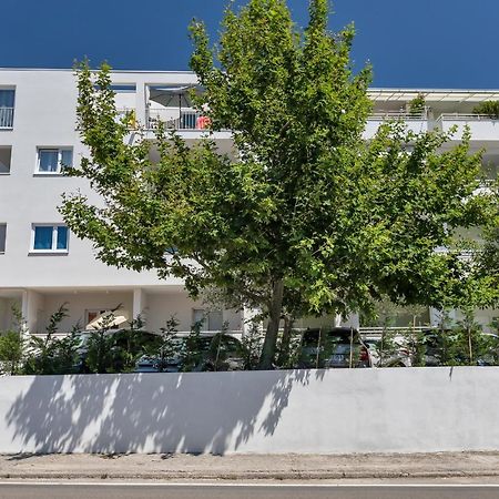 Apartments Marija Tučepi エクステリア 写真