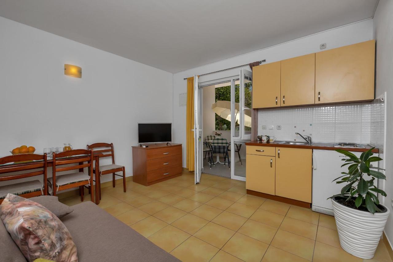 Apartments Marija Tučepi エクステリア 写真
