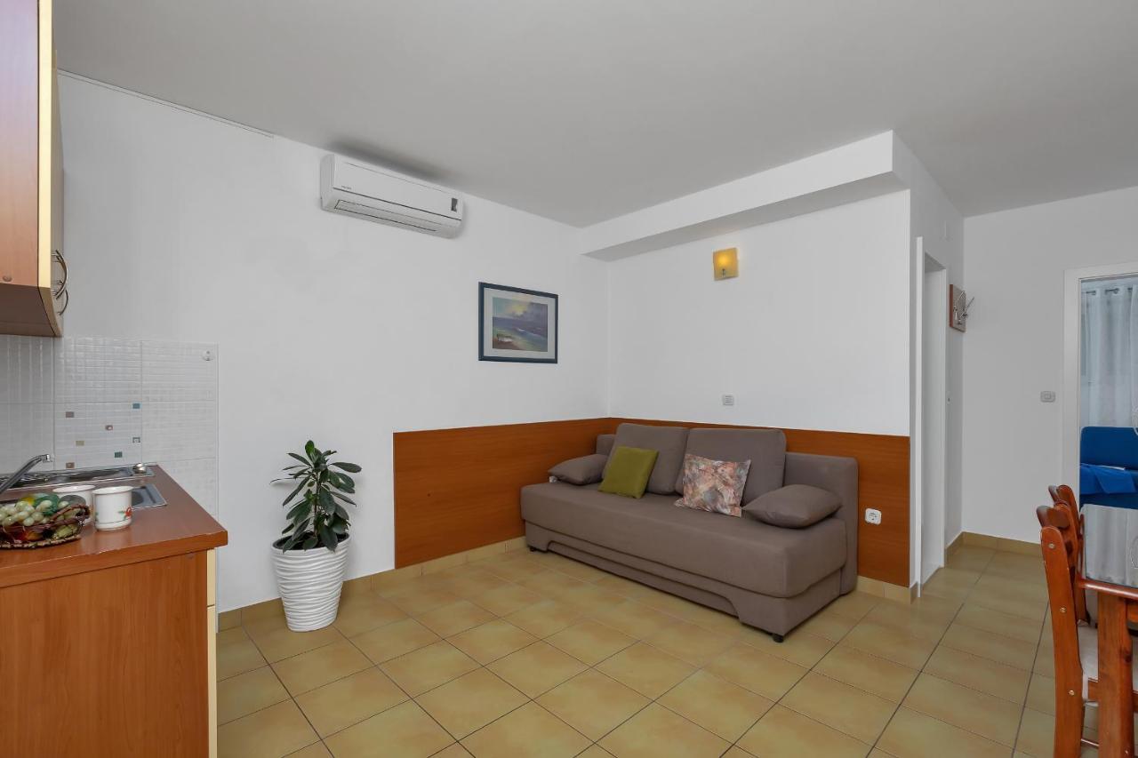 Apartments Marija Tučepi エクステリア 写真