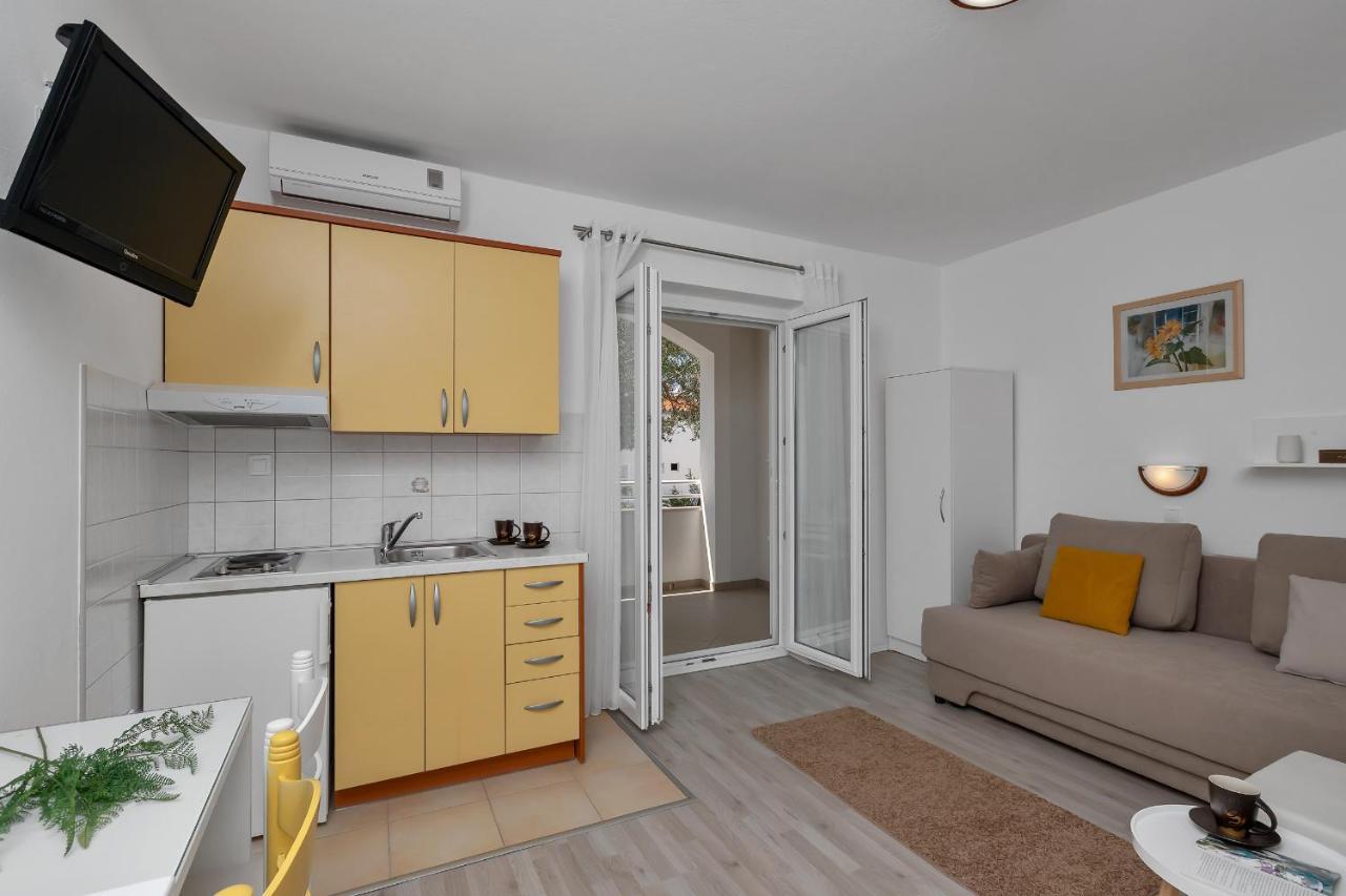 Apartments Marija Tučepi エクステリア 写真
