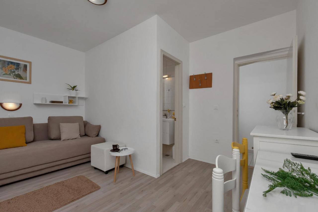 Apartments Marija Tučepi エクステリア 写真