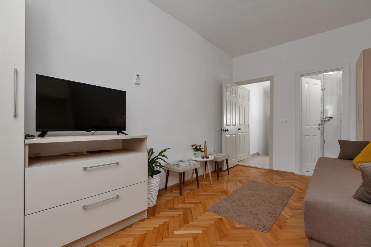 Apartments Marija Tučepi エクステリア 写真