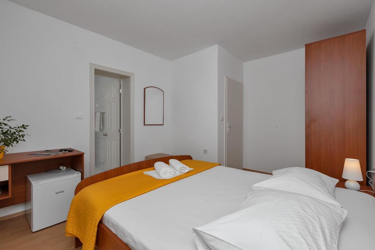 Apartments Marija Tučepi エクステリア 写真
